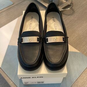 Anne Klein Naddie Loafer - Size 7.5